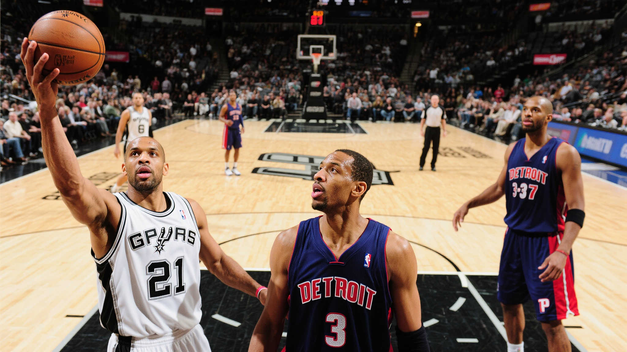 05年总决赛抢七回顾：巅峰对决，无与伦比的精彩瞬间